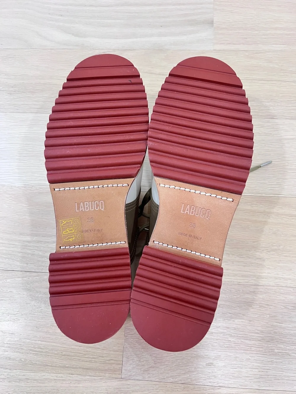 Labucq Italian Leather Two Tone Saddle Shoes Size 38 NWOB